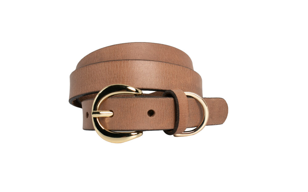 Bella Vista Leather Belt combines the natural beauty of leather with light polished gold buckle and keeper.  Team with multiple outfits in your wardrobe to give you a polished look.